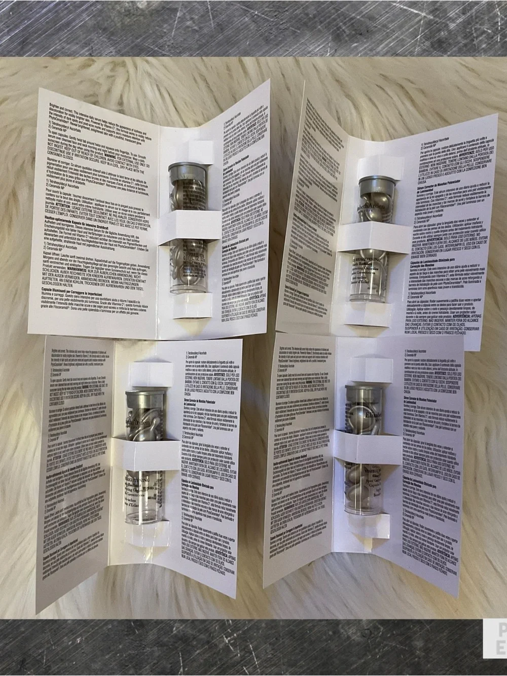 Elizabeth Arden Visible Brightening Clearly Radiant Spot Correcting Capsules New - Picture 1 of 9